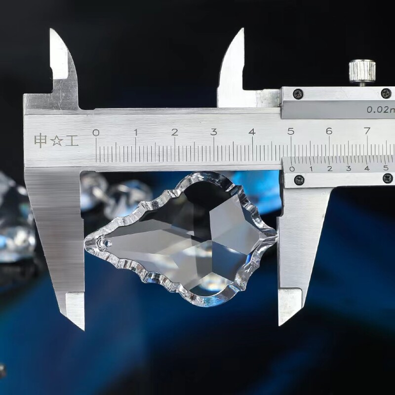 1 db 50 mm-es K9 kristályüveg csillár medálok, átlátszó függő szegélyező prizma világítási alkatrészekhez Napfogó barkácsolás otthoni esküvői dekorációhoz