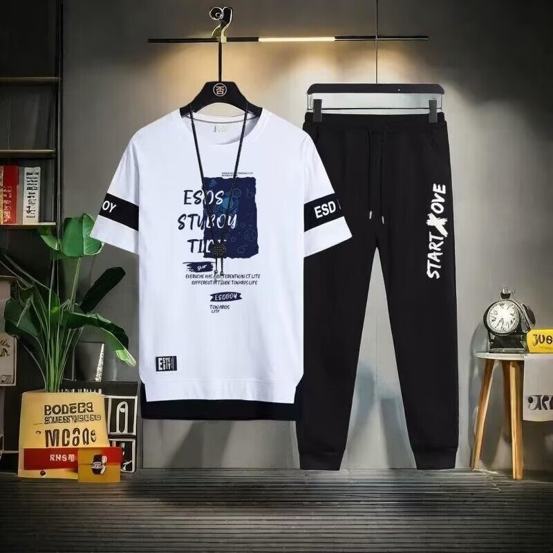 Vasaras ikdienas sporta kostīmi ar īsām piedurknēm Vīriešu modes modes zīmols Pusaudžiem Junioru vidusskolēniem Vasaras izskatīgs vīriešu apģērbs