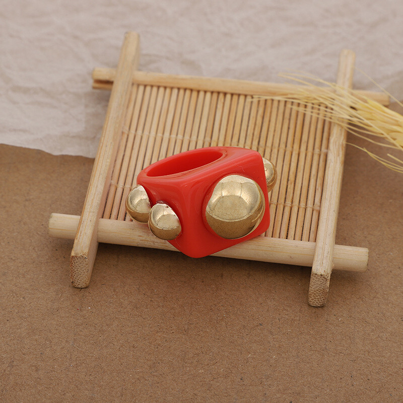 Eiropas un Amerikas ins stila konfekšu krāsa metāla stila akrila gredzens pasūtījuma dizains moderns sveķu gredzens sievietēm mode pārspīlēts