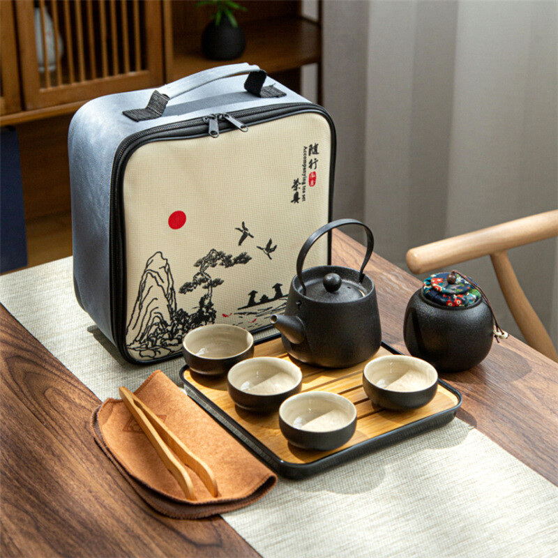 Kelioninis arbatos rinkinys Keraminis greitai paruošiamas puodelis Vienas puodas Keturi puodeliai Suvenyrinis Keraminis lauko suvenyras Patogus triušio metų arbatos rinkinys