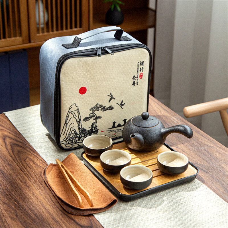 Kelioninis arbatos rinkinys Keraminis greitai paruošiamas puodelis Vienas puodas Keturi puodeliai Suvenyrinis Keraminis lauko suvenyras Patogus triušio metų arbatos rinkinys