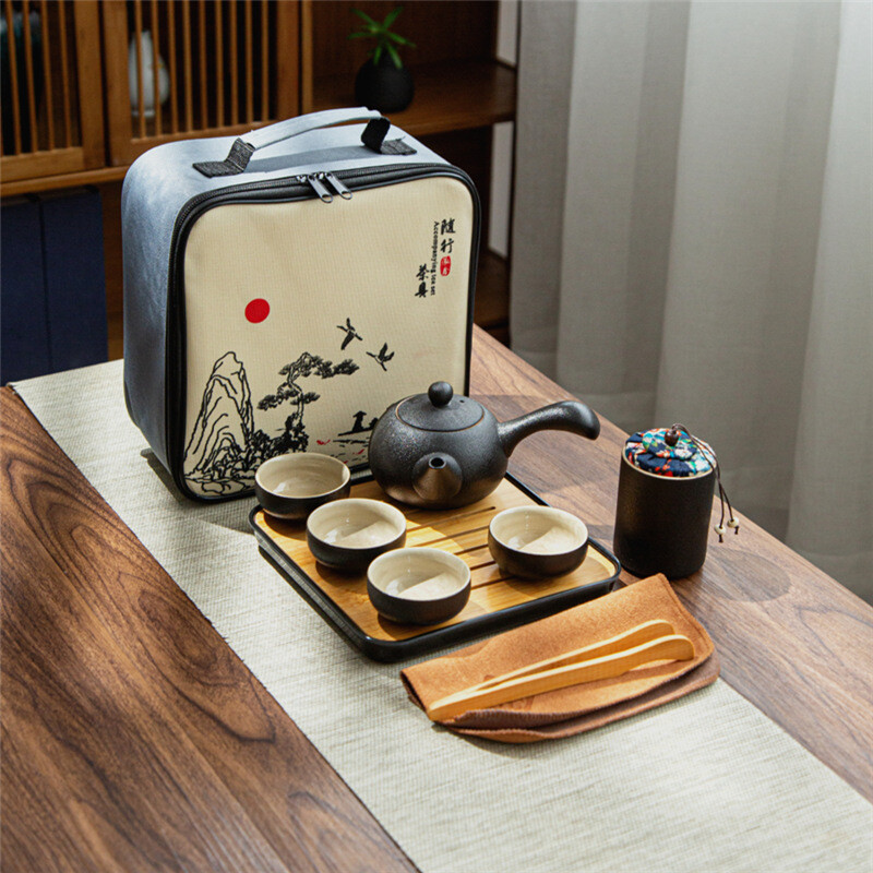Kelioninis arbatos rinkinys Keraminis greitai paruošiamas puodelis Vienas puodas Keturi puodeliai Suvenyrinis Keraminis lauko suvenyras Patogus triušio metų arbatos rinkinys