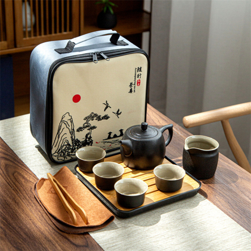 Kelioninis arbatos rinkinys Keraminis greitai paruošiamas puodelis Vienas puodas Keturi puodeliai Suvenyrinis Keraminis lauko suvenyras Patogus triušio metų arbatos rinkinys