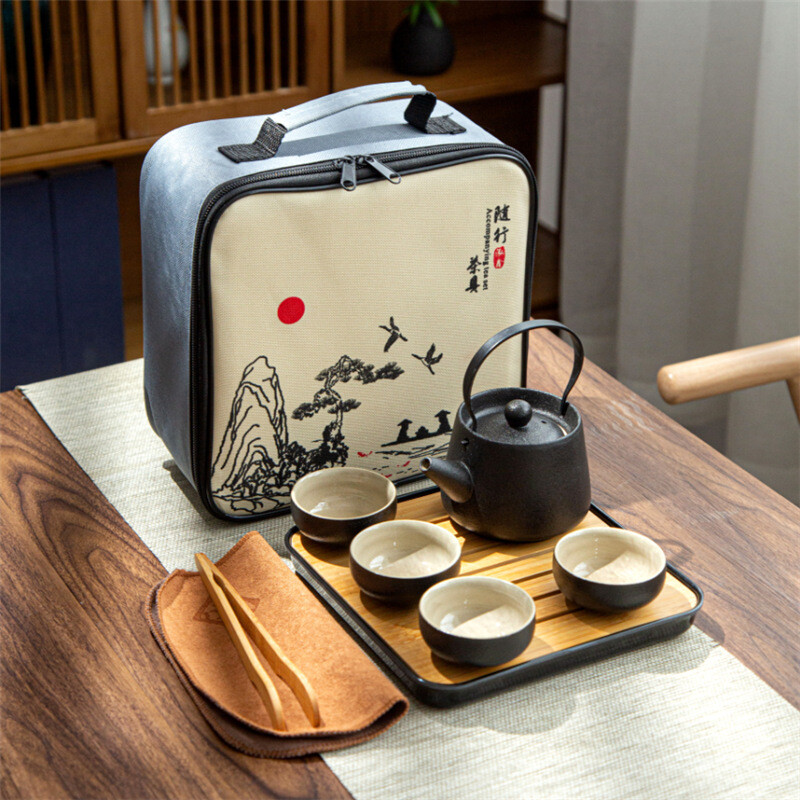 Kelioninis arbatos rinkinys Keraminis greitai paruošiamas puodelis Vienas puodas Keturi puodeliai Suvenyrinis Keraminis lauko suvenyras Patogus triušio metų arbatos rinkinys