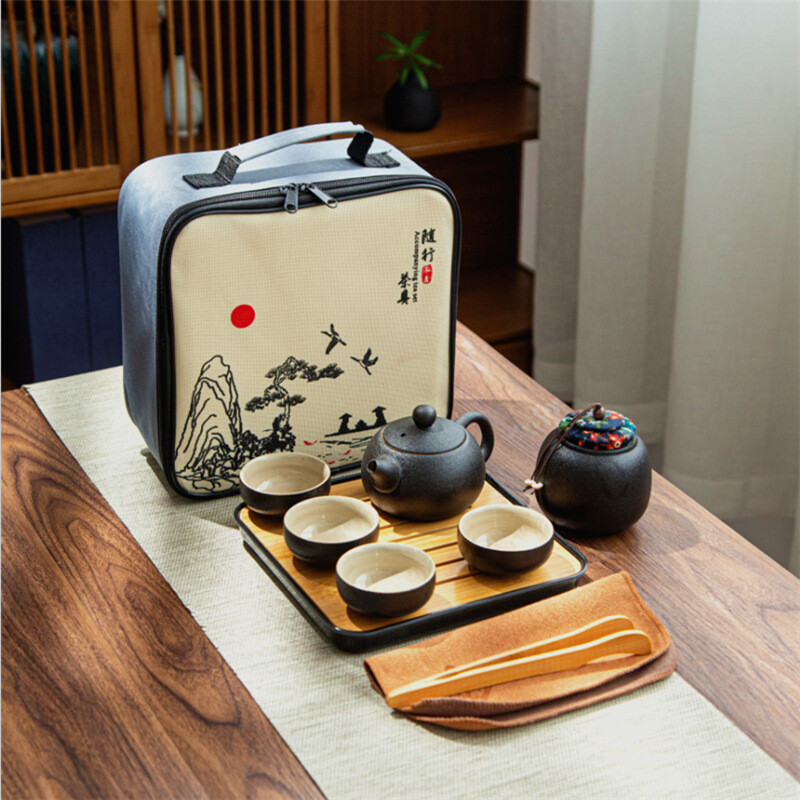 Kelioninis arbatos rinkinys Keraminis greitai paruošiamas puodelis Vienas puodas Keturi puodeliai Suvenyrinis Keraminis lauko suvenyras Patogus triušio metų arbatos rinkinys