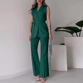 Chic dvodijelni ženski prsluk s detaljima na gumbe s preklopom i krojenim hlačama Svestrana odjeća za posao i sofisticirana