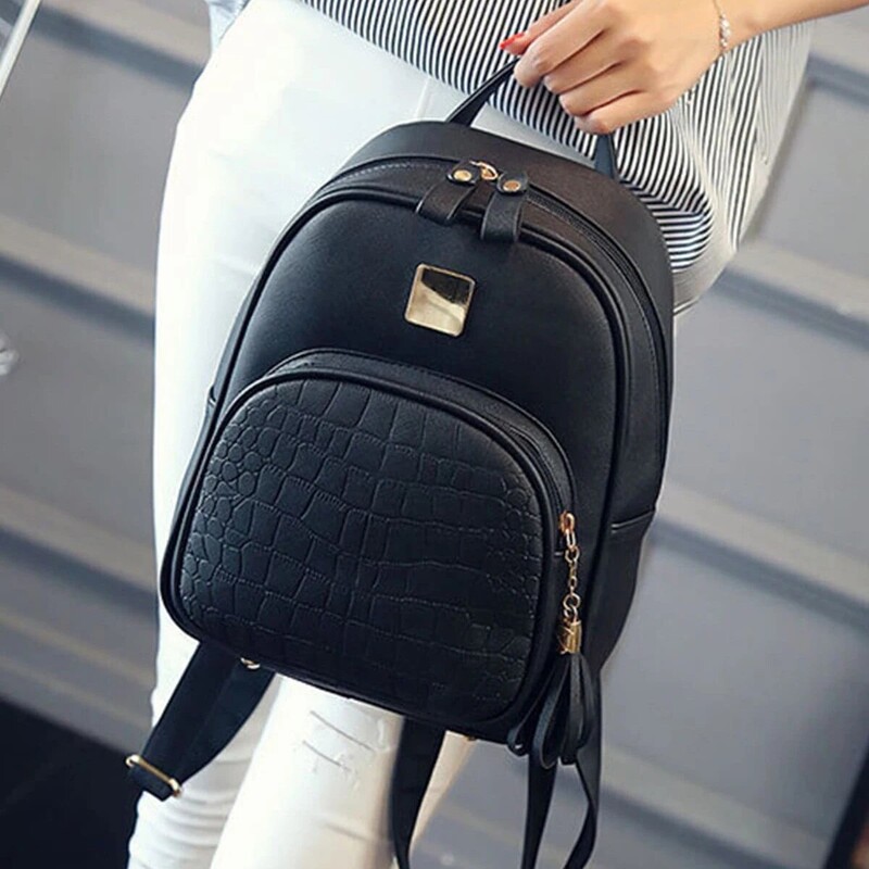 1 buc. Rucsac de damă, la modă și ocazional, model lichi negru cu pandantiv din material Pu, potrivit pentru uz zilnic