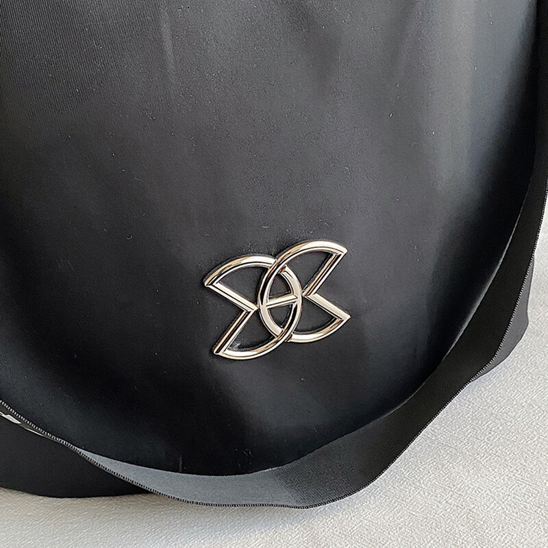 Luksusa vienkrāsu dizaina mugursoma ūdensizturīga biznesa sieviešu mugursoma atpūtai sieviešu plecu soma liela ietilpības mugursoma