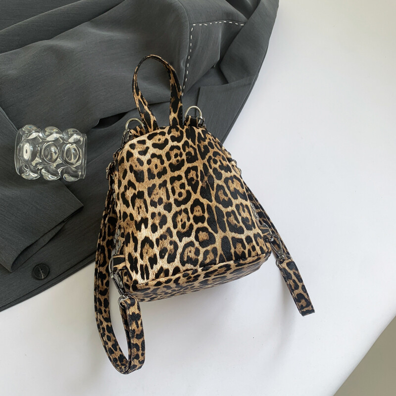 Női kis hátizsák több zsebes hátizsák Punk Street női utazási divat Leopard kézitáska Diák vállas iskolatáska