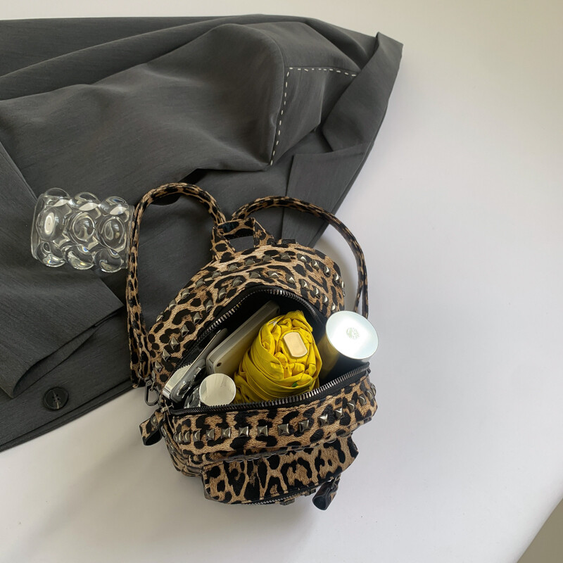 Női kis hátizsák több zsebes hátizsák Punk Street női utazási divat Leopard kézitáska Diák vállas iskolatáska