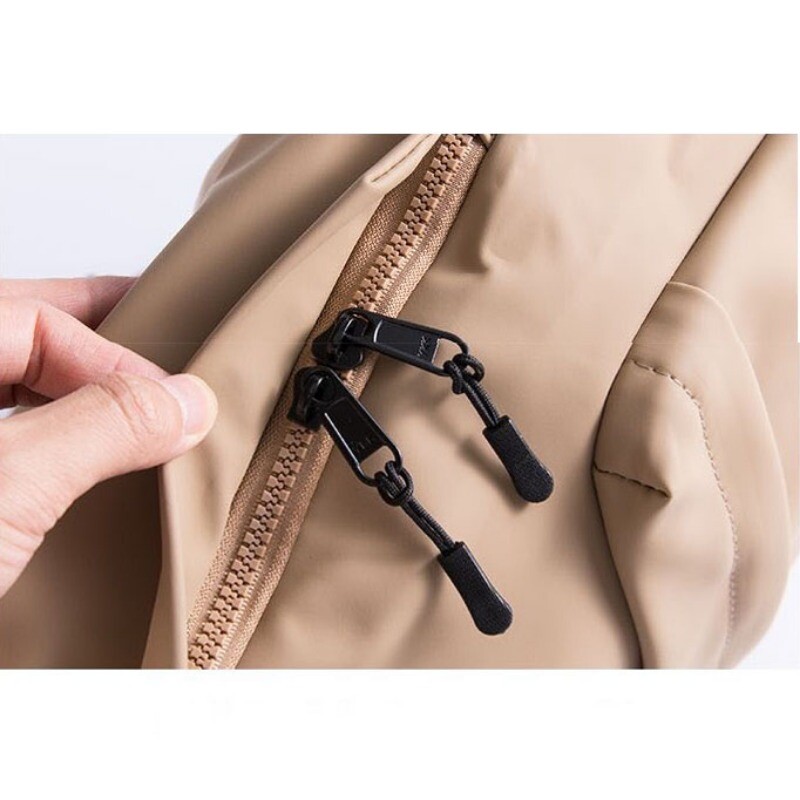 Luxus dizájn női hátizsákok dombornyomott betűs logó divatmárka vízálló utazási High Street hátizsákok tizenéves Mochila táskák