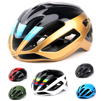 Olaszország Kerékpáros sisak Férfi Női Országúti Kerékpáros Sisak EPS Foam és PC Shell Kerékpárfelszerelés Sportsapka Bmx Méret M és L