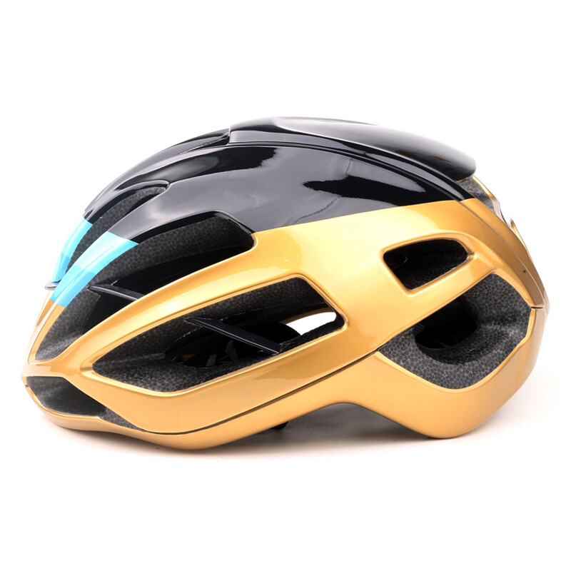 Olaszország Kerékpáros sisak Férfi Női Országúti Kerékpáros Sisak EPS Foam és PC Shell Kerékpárfelszerelés Sportsapka Bmx Méret M és L