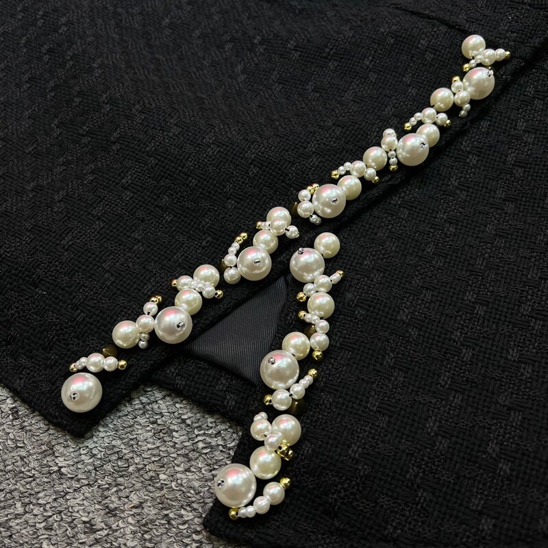 Luksuzni 2-dijelni set od umjetnog bisera u stilu starog novca Ženska elegantna trendi odjeća Skraćena jakna + kratka suknja s razdvojenim dijelovima Proljeće Jesen