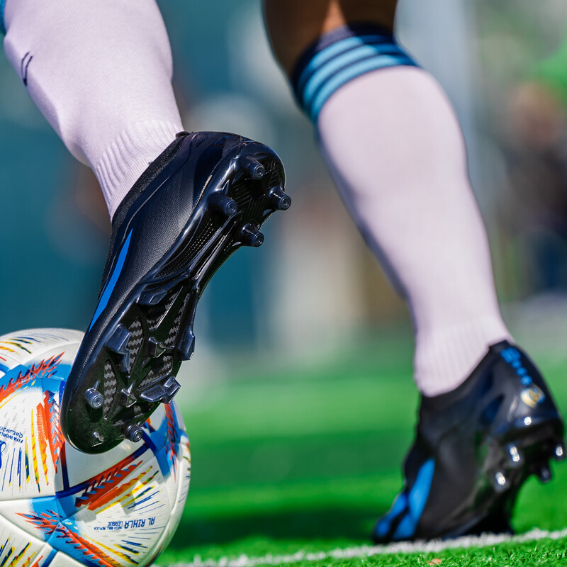 Pantofi de fotbal pentru bărbați de înaltă calitate Cizme de fotbal antiderapante pentru gazon pentru copii TF/FG Cizme de fotbal de antrenament Chuteira Campo 2410