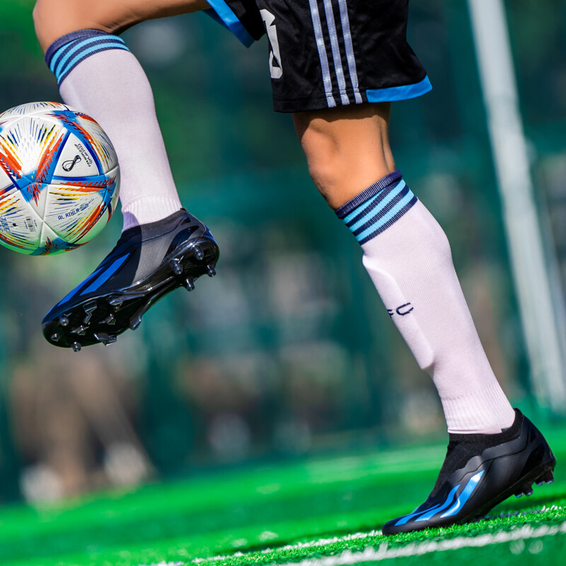 Pantofi de fotbal pentru bărbați de înaltă calitate Cizme de fotbal antiderapante pentru gazon pentru copii TF/FG Cizme de fotbal de antrenament Chuteira Campo 2410