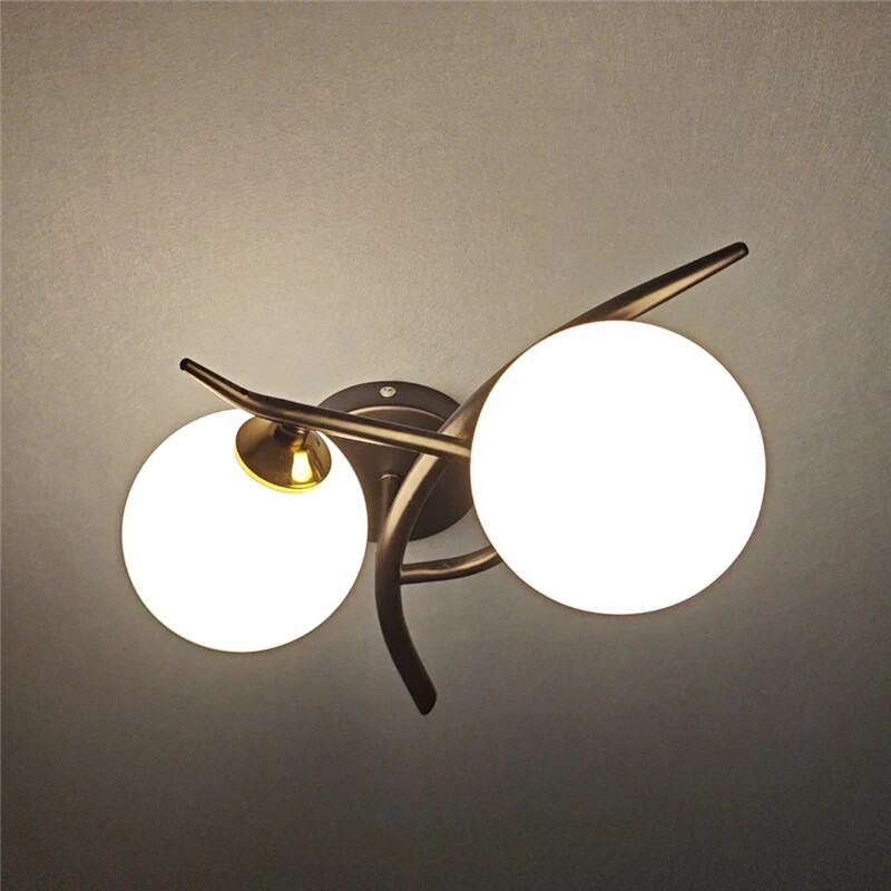 Nordijske moderne željezne zidne svjetiljke LED spavaća soba Krevet Lampa za učenje Hodnik Soba Unutarnja zidna svjetla Dekorativna rasvjetna tijela od staklene kugle G9