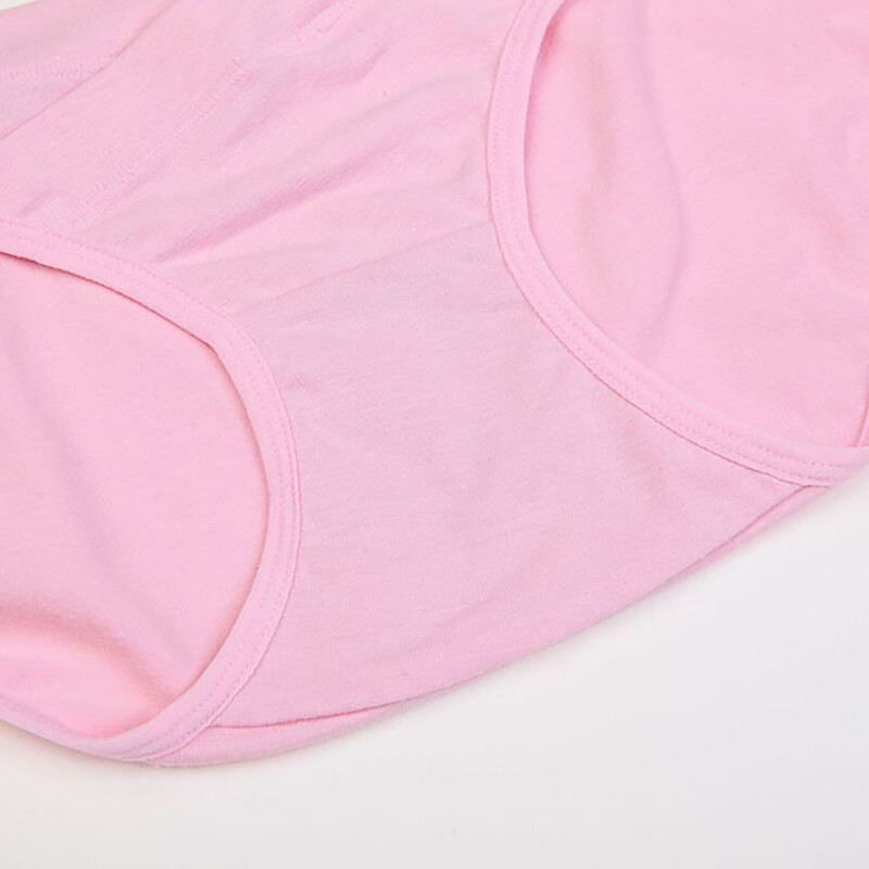 Kokvilnas grūtnieču apakšveļa krusteniskas apakšbiksītes ar zemu vidukli un vēderu, kas ir lieliski piemērotas grūtniecēm pavasarī, vasarā un rudenī