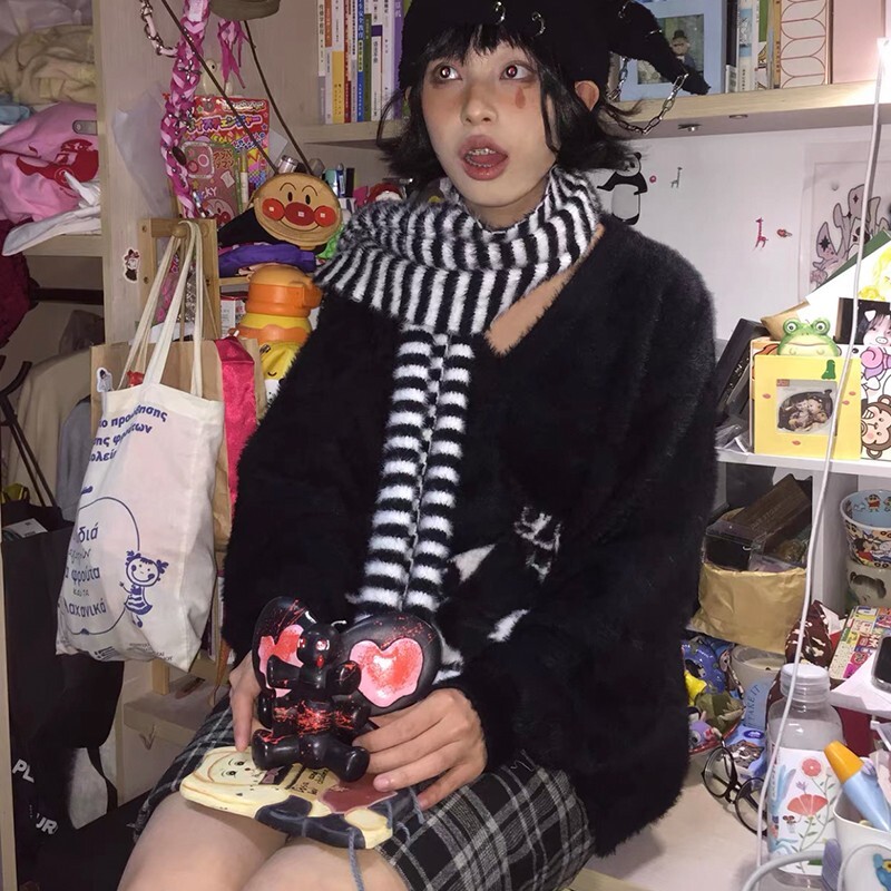 Karrram Gothic Skulls Džemperis Grunge Tumša Estētika Trikotāžas Džemperis V veida kakla izgriezumā Harajuku Loose Mohēra Pulovers Emo Alt Trikotāža Y2k