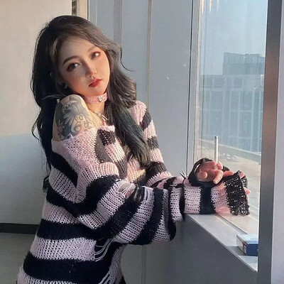 Nauji violetiniai dryžuoti gotikiniai megztiniai, moteriški, plėšyti, palaidi megzti megztiniai, nutrinti fėjos grunge džemperiai Emo gatvės apranga Lolita