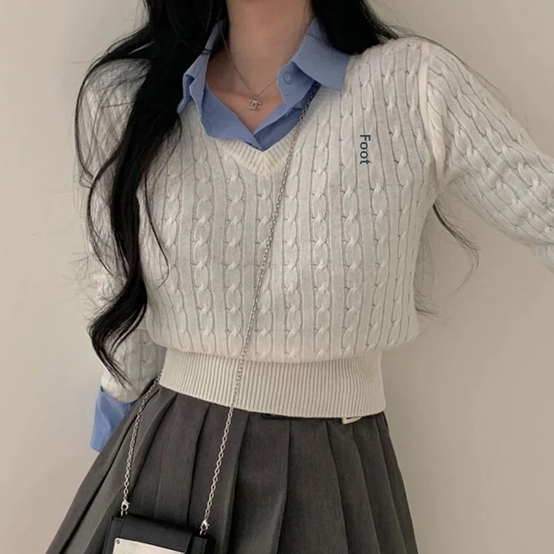 Rudens/ziemas Preppy stila izšūšanas kabelis, adīts V veida kakla izgriezums, slaidinošs apgriezts džemperis sievietēm, moderns, daudzpusīgs trikotāžas tops