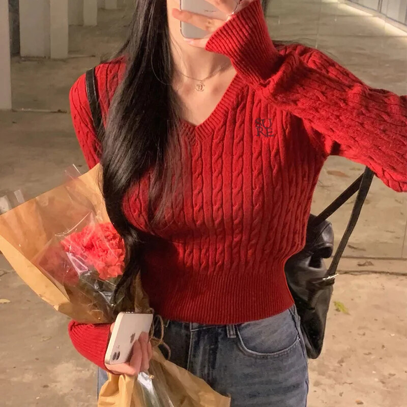 Rudens/ziemas Preppy stila izšūšanas kabelis, adīts V veida kakla izgriezums, slaidinošs apgriezts džemperis sievietēm, moderns, daudzpusīgs trikotāžas tops