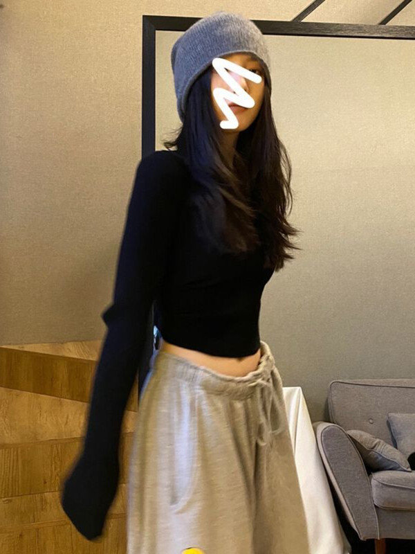 Deeptown Harajuku Crni skraćeni pulover Ženski korejski modni sivi tanki rebrasti pleteni džemper u stilu starog novca Ležeran Y2K Top Kpop