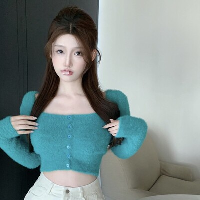 Γυναικεία βελούδινη μακρυμάνικη ζακέτα με τετράγωνο λαιμό και κοντό μπλουζάκι με μονό στήθος