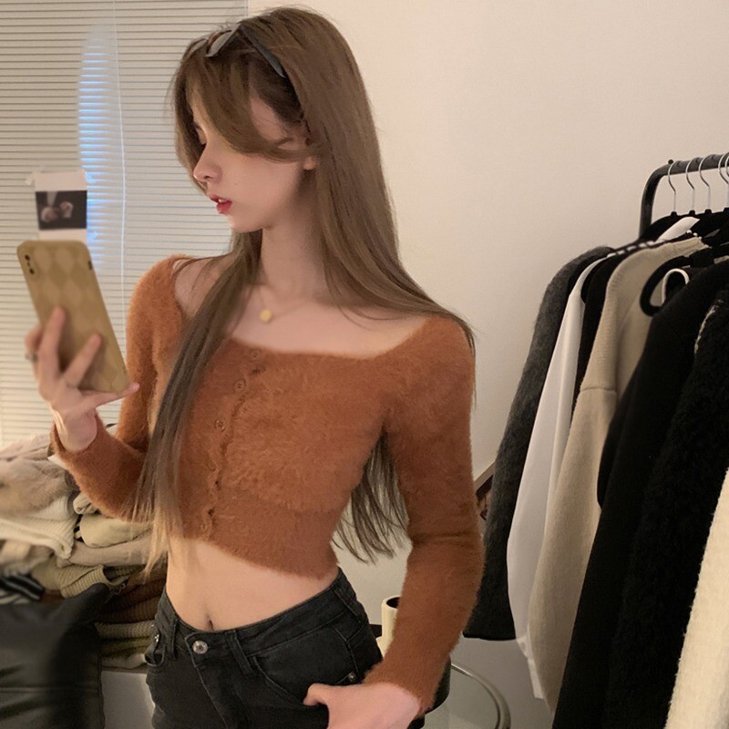 Γυναικεία βελούδινη μακρυμάνικη ζακέτα με τετράγωνο λαιμό και κοντό μπλουζάκι με μονό στήθος