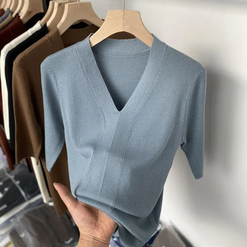 Ženski pulover kratkih rukava s V-izrezom na pruge Pletiva Slim Fit majica Korejski modni puloveri Tanke pletene majice 2024. Donje košulje