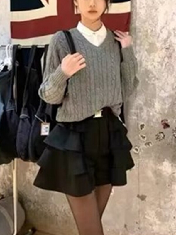 Okozati női egyszínű, V-nyakú kötött pulóverek 2023-as őszi elegáns, elegáns, hosszú ujjú pulóverek Vintage női laza kötöttáru