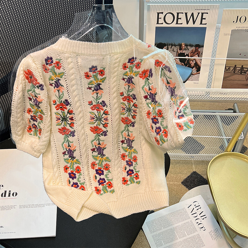 Nyári női francia 90-es évek Vintage Kötött Crop Top hímzéses póló Gyaru Rövid ujjú Esztétikus kötöttáru O-nyakú pólók Rom-com Core