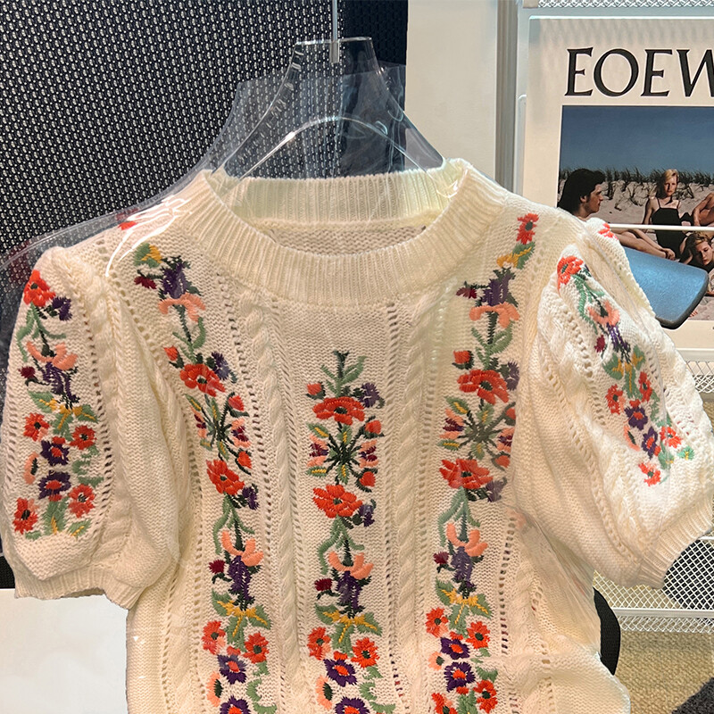 Nyári női francia 90-es évek Vintage Kötött Crop Top hímzéses póló Gyaru Rövid ujjú Esztétikus kötöttáru O-nyakú pólók Rom-com Core