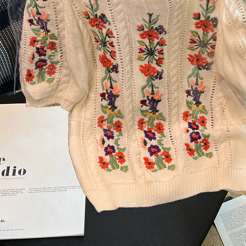 Nyári női francia 90-es évek Vintage Kötött Crop Top hímzéses póló Gyaru Rövid ujjú Esztétikus kötöttáru O-nyakú pólók Rom-com Core