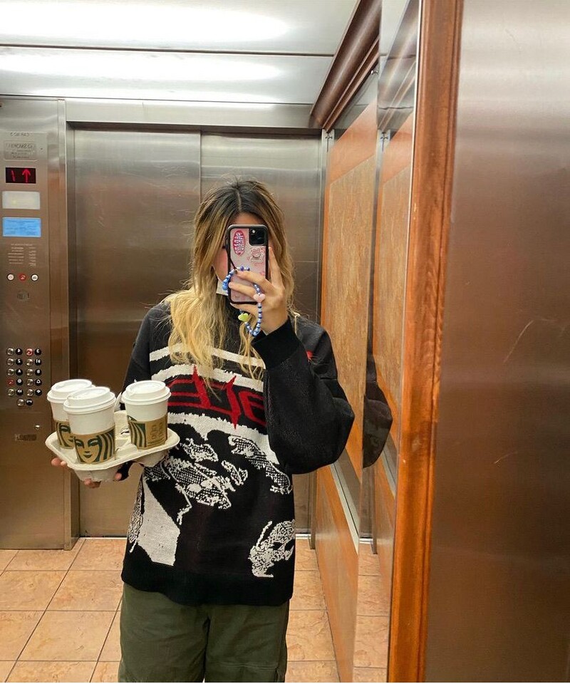 Pulovere pentru bărbați Pulovere Dungi creative Îmbrăcăminte de stradă tricotată pentru femei Maiden Tricotaj Harajuku cu decolteu în formă de O Îmbrăcăminte pentru bărbați