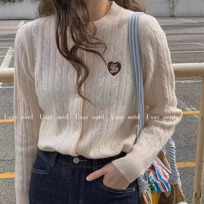 Pulover de cașmir tricotat cu broderie pentru femei Cardigan coreean retro cu răsucire la gât O tricotaj cu mânecă lungă Imbracaminte exterioară de toamnă nouă T223