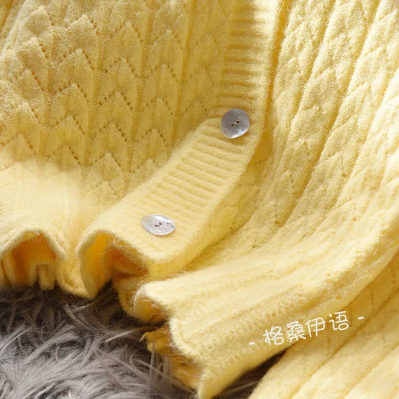 Ženski kardigani Jesen Zima 2024. Jednoredno kopčanje Pleteni džemper s V-izrezom Proljetna modna kratka pletenina Jednobojni džemper