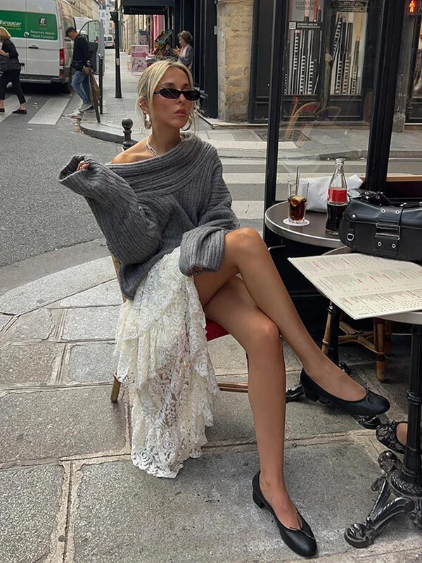 Modni jednobojni pulover s urezanim izrezom za žene, elegantni džemperi dugih rukava s otvorenim ramenima, 2024. Ženska pletena odjeća za gradsku vožnju