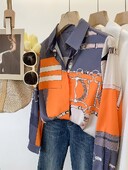 Prabangaus prekės ženklo dizaino imitacijos šilko oranžinės pilkos spalvos marškiniai ilgomis rankovėmis moterims Elegantiški madingi moteriški palaidiniai Biuro drabužiai viršutiniai drabužiai