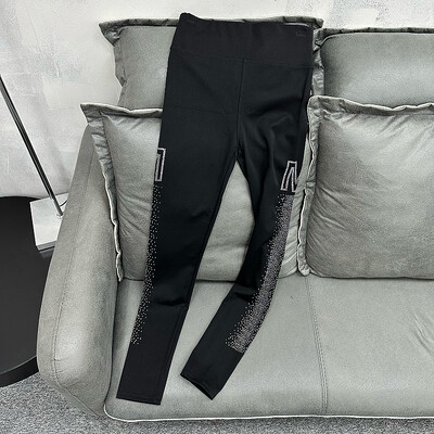 Burts Rhinestone Black Legingi Sieviešu ārējais apģērbs Pavasaris Vasara Elastīga Smagās Rūpniecības Eiropas preces Dimanta apgrieztas bikses