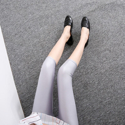 ženski ljetni kapri hlače do koljena ženski modni jednobojni crno sivi uski olovka kratke hlače jarko sjajne kratke hlače kapri