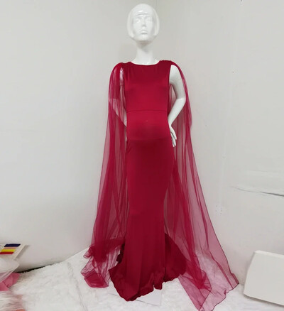 Grūtniecības Maxi kleitu fotografēšana ar garu mežģīņu balto nāru kleitu + apmetni grūtniecēm, fotosesija