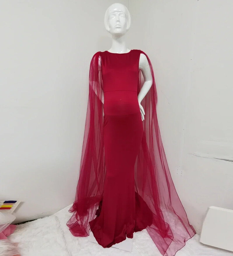 Grūtniecības Maxi kleitu fotografēšana ar garu mežģīņu balto nāru kleitu + apmetni grūtniecēm, fotosesija