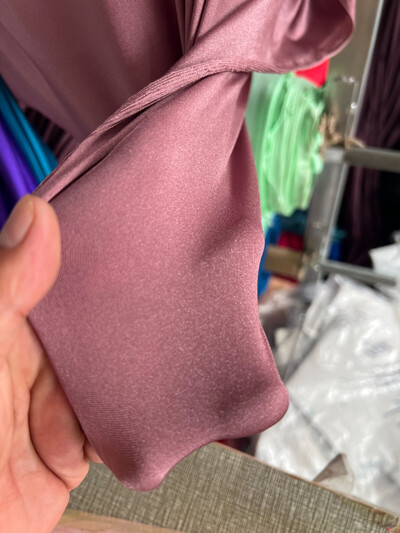 Spīdīgi sieviešu jogas legingi liela izmēra legingi ar augstu vidukli