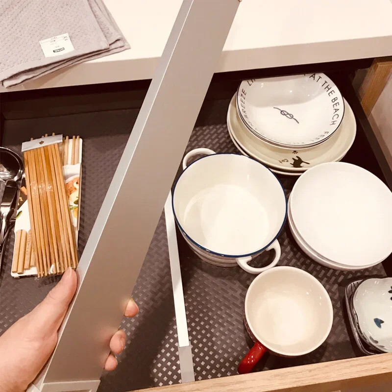 Uzglabāšanas skapja starpsienu plāksne bez caurumošanas Skapis Uzglabāšanas deflektors Slāņainās starpsienu plātnes organizators Skapja organizators