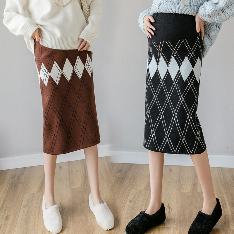 Jauni ziemas grūtnieču svārki uz gurniem vēderā, adīti svārki bloka krāsā, svītraini, ģeometriski svārki grūtniecēm