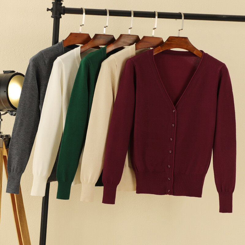 Μαύρη κομμένη ζακέτα γυναικεία ρούχα Μπλούζες ζέρσεϊ Γυναικείο παλτό άνοιξη 2024 Μακρυμάνικο κορυφαίο πλεκτό πουλόβερ κορεατικής μόδας