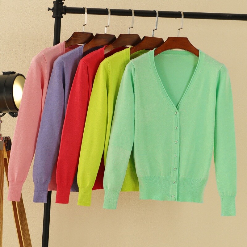 Μαύρη κομμένη ζακέτα γυναικεία ρούχα Μπλούζες ζέρσεϊ Γυναικείο παλτό άνοιξη 2024 Μακρυμάνικο κορυφαίο πλεκτό πουλόβερ κορεατικής μόδας