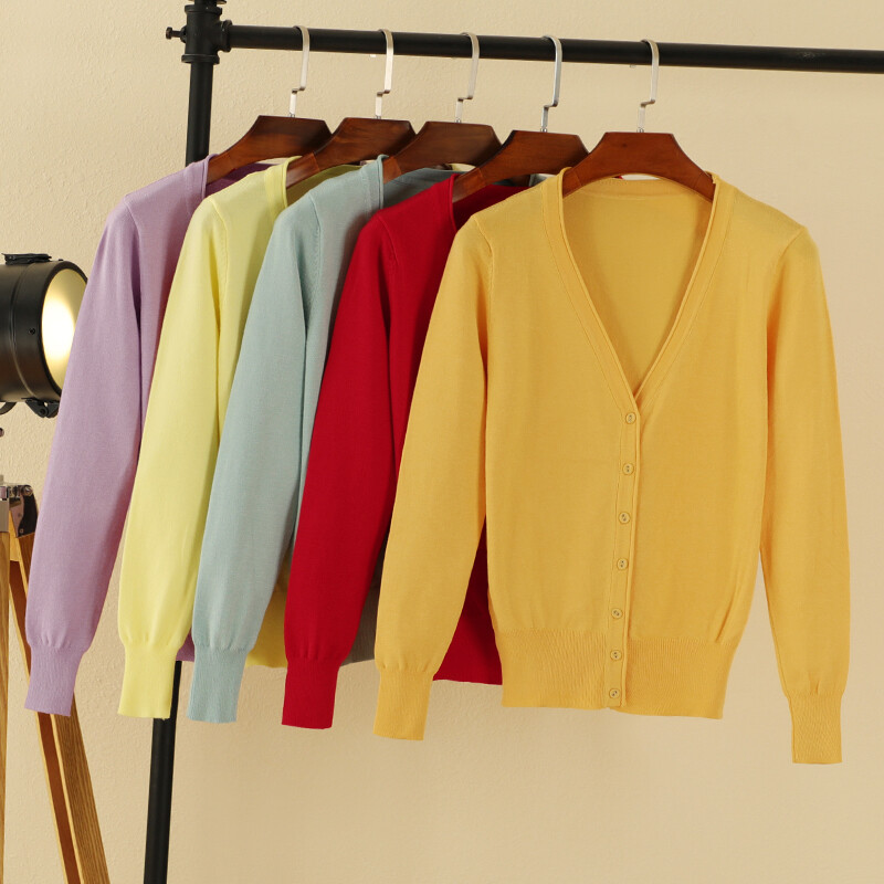 Μαύρη κομμένη ζακέτα γυναικεία ρούχα Μπλούζες ζέρσεϊ Γυναικείο παλτό άνοιξη 2024 Μακρυμάνικο κορυφαίο πλεκτό πουλόβερ κορεατικής μόδας