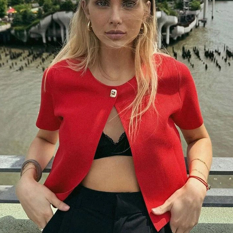 TRAF 2024 Sieviešu jaka īsie džemperi Trikotāžas jaciņa sievietēm Rudens plānas baltas sarkanas jakas Sieviešu džemperi ar īsām piedurknēm